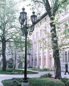 Exterior - 320F