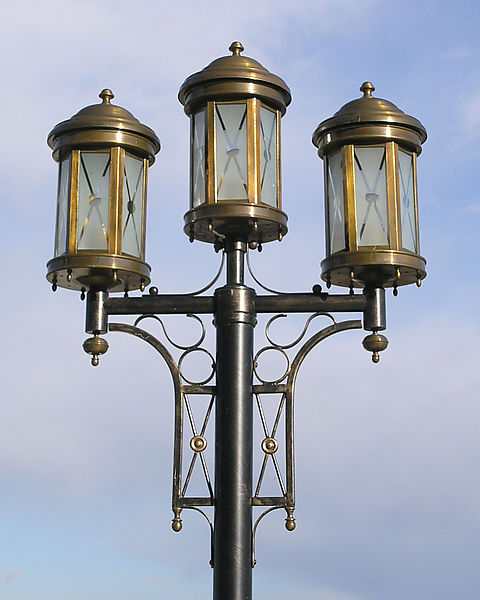 Exterior - 324F